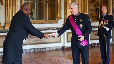 AMBASSADOR MUNDANDA PRESENTS CREDENTIALS TO BELGIAN KING