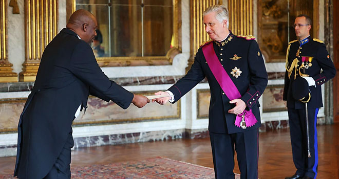 AMBASSADOR MUNDANDA PRESENTS CREDENTIALS TO BELGIAN KING